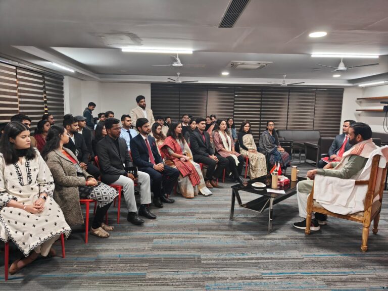 मुख्यमंत्री नायब सिंह सैनी CMGGA-2.0 कार्यक्रम का उद्घाटन करते हुए