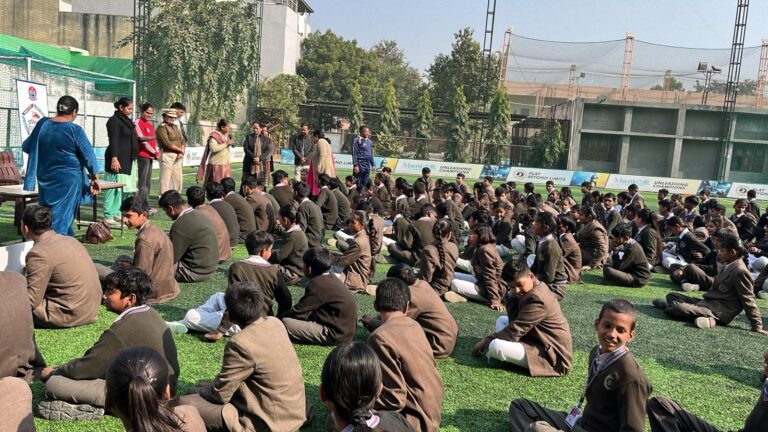 फरीदाबाद सामुदायिक पुलिसिंग सेल द्वारा स्कूल में जागरूकता कार्यक्रम