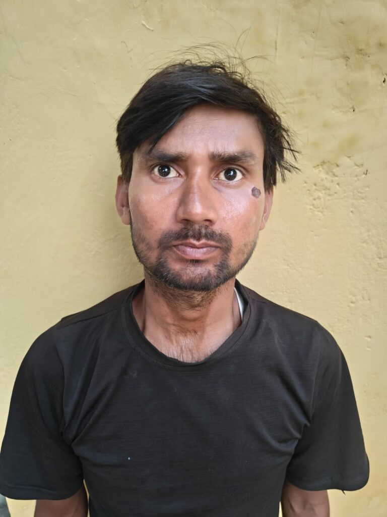 WhatsApp Image 2025-10-22 at 15.57.05