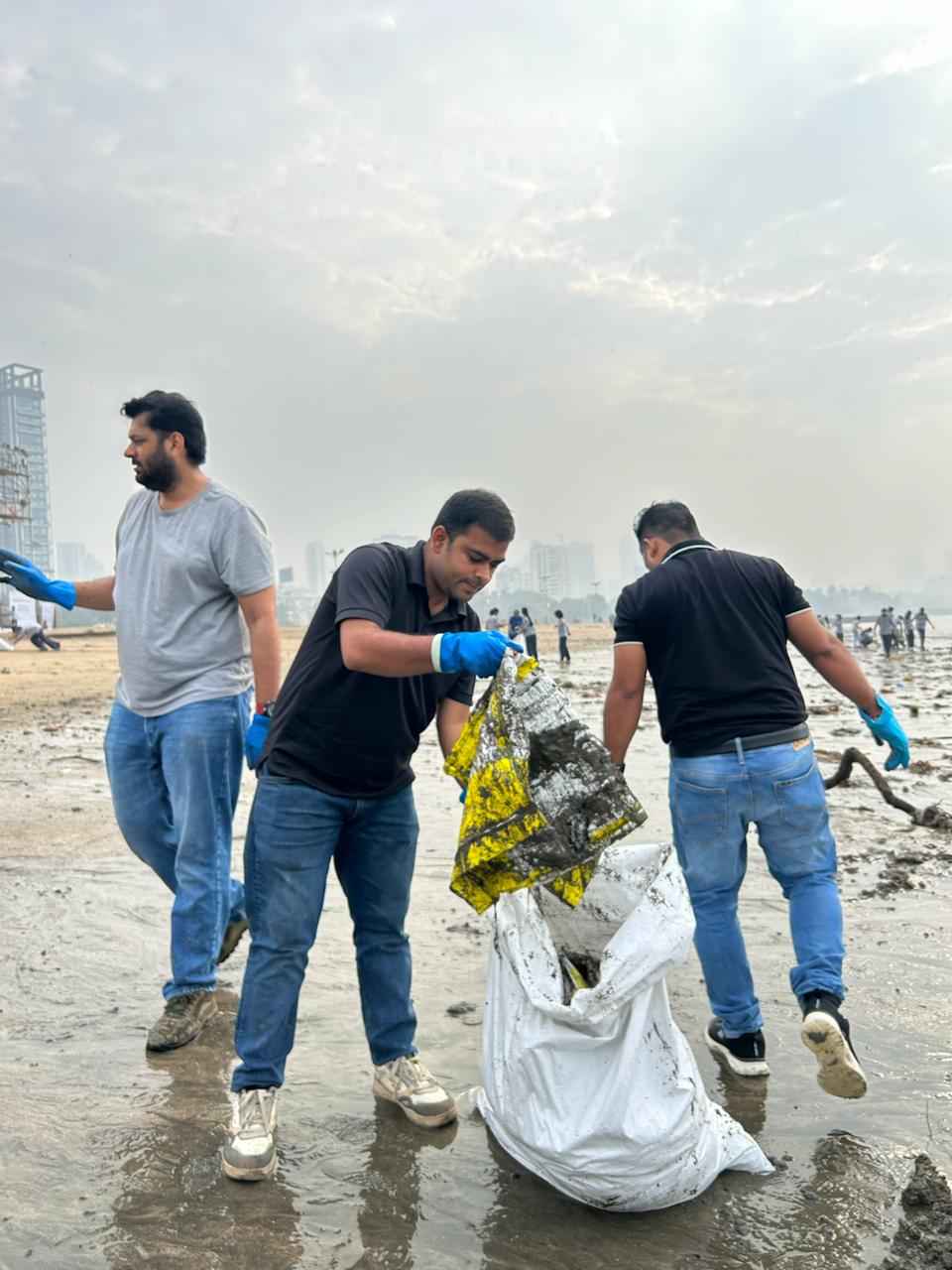 Casio India x Change Is Us Beach Clean Up Initiative at Girgaum Chowpatty, Mumbai - 9