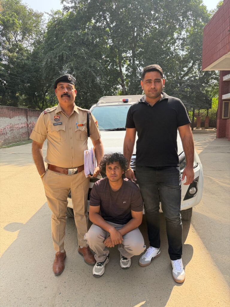 WhatsApp Image 2025-11-03 at 16.49.03