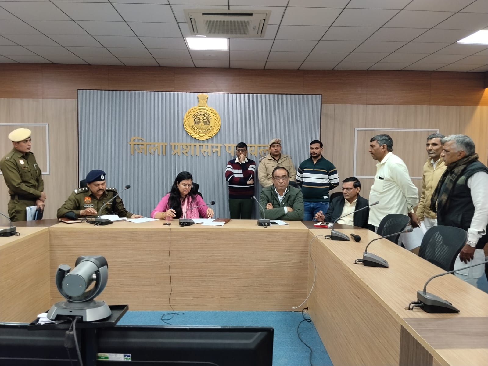 पलवल समाधान शिविर में एसडीएम ज्योति द्वारा नागरिक शिकायतों का निवारण