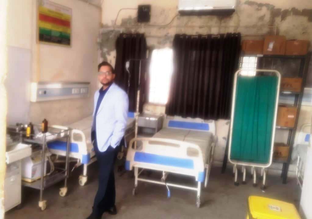 एसडीएम अप्रतिम सिंह द्वारा हथीन सरकारी अस्पताल में औचक जांच