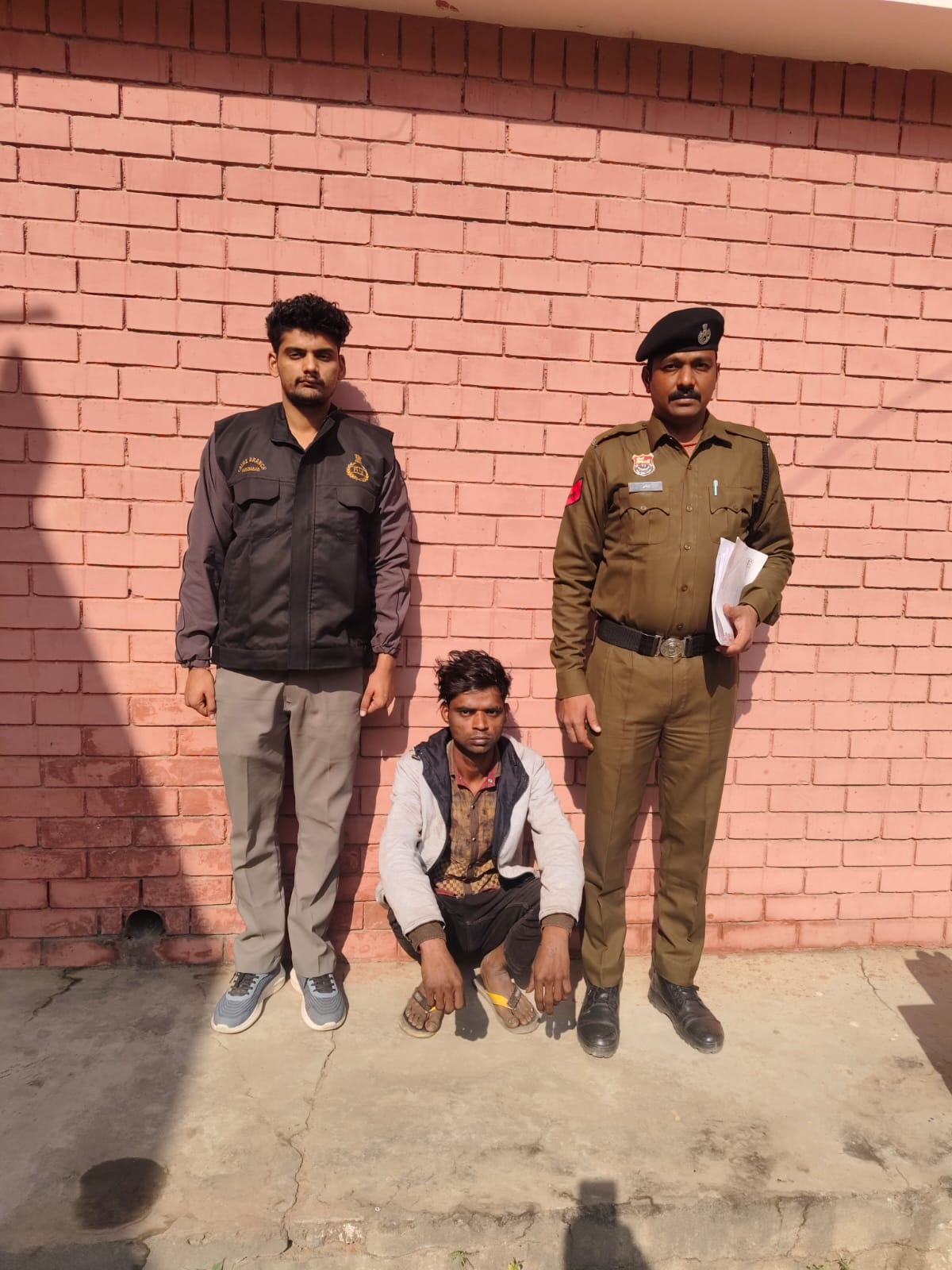Crime Branch NIT arrests Suraj with illegal desi katta in Faridabad