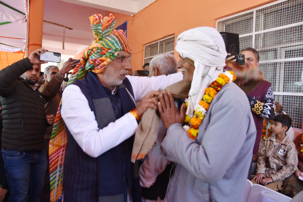 पलवल गणतंत्र दिवस समारोह में ध्वजारोहण और परेड