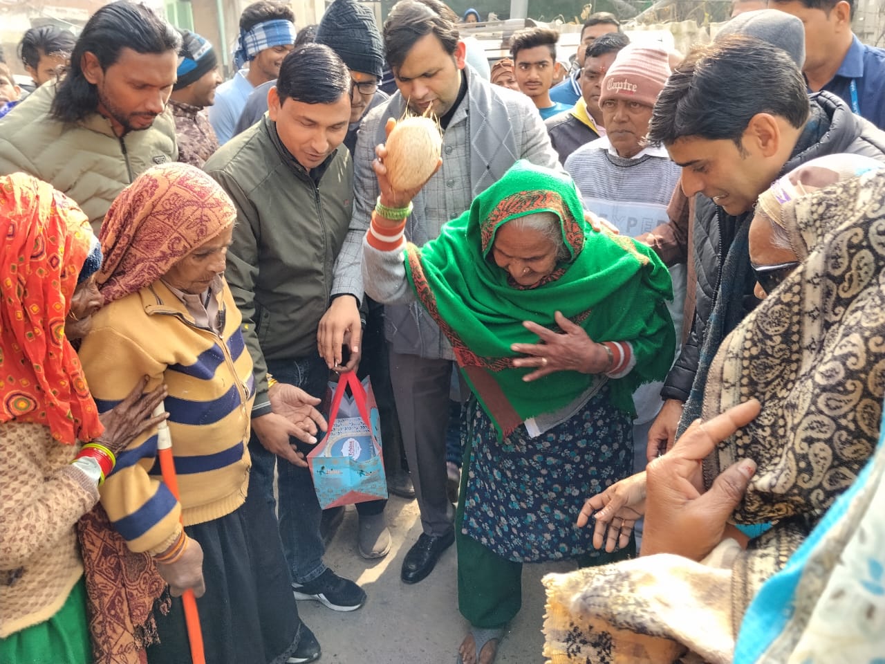 पलवल में विकास कार्य शुरू करते खेल राज्य मंत्री गौरव गौतम