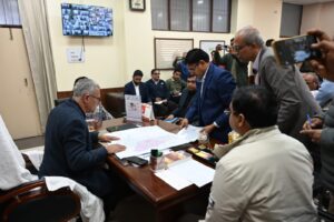 मारुति प्लांट को लेकर खरखौदा के विकास की समीक्षा बैठक