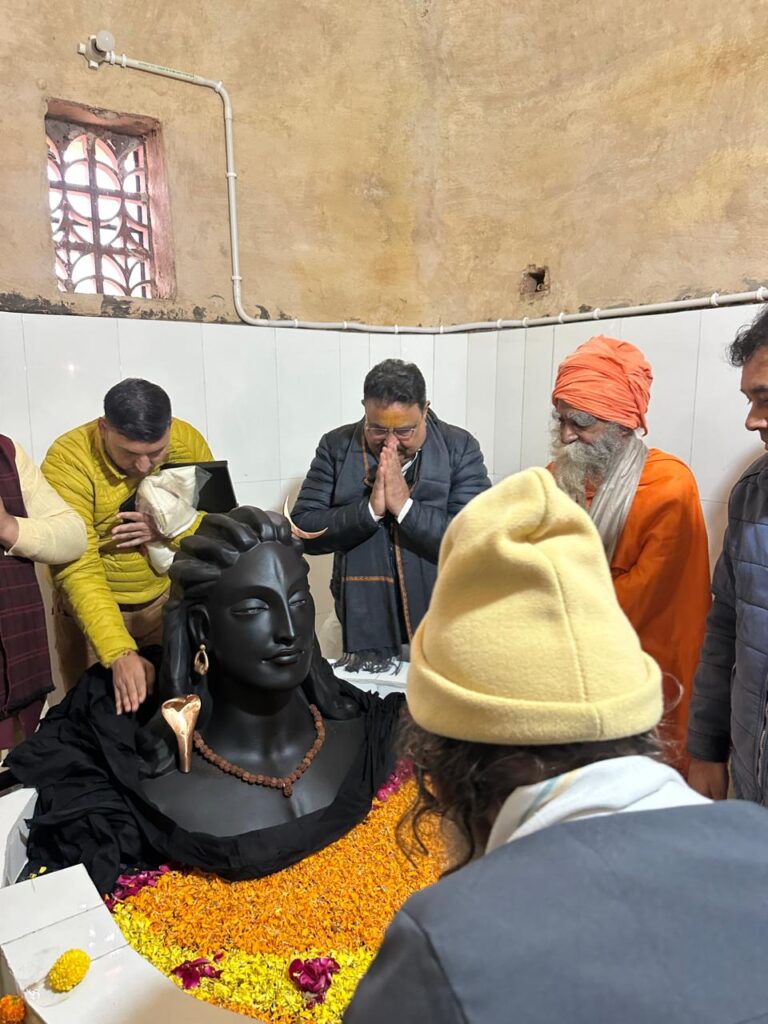 भटगांव में नई योगशाला के उद्घाटन के दौरान माईराम कौशिक