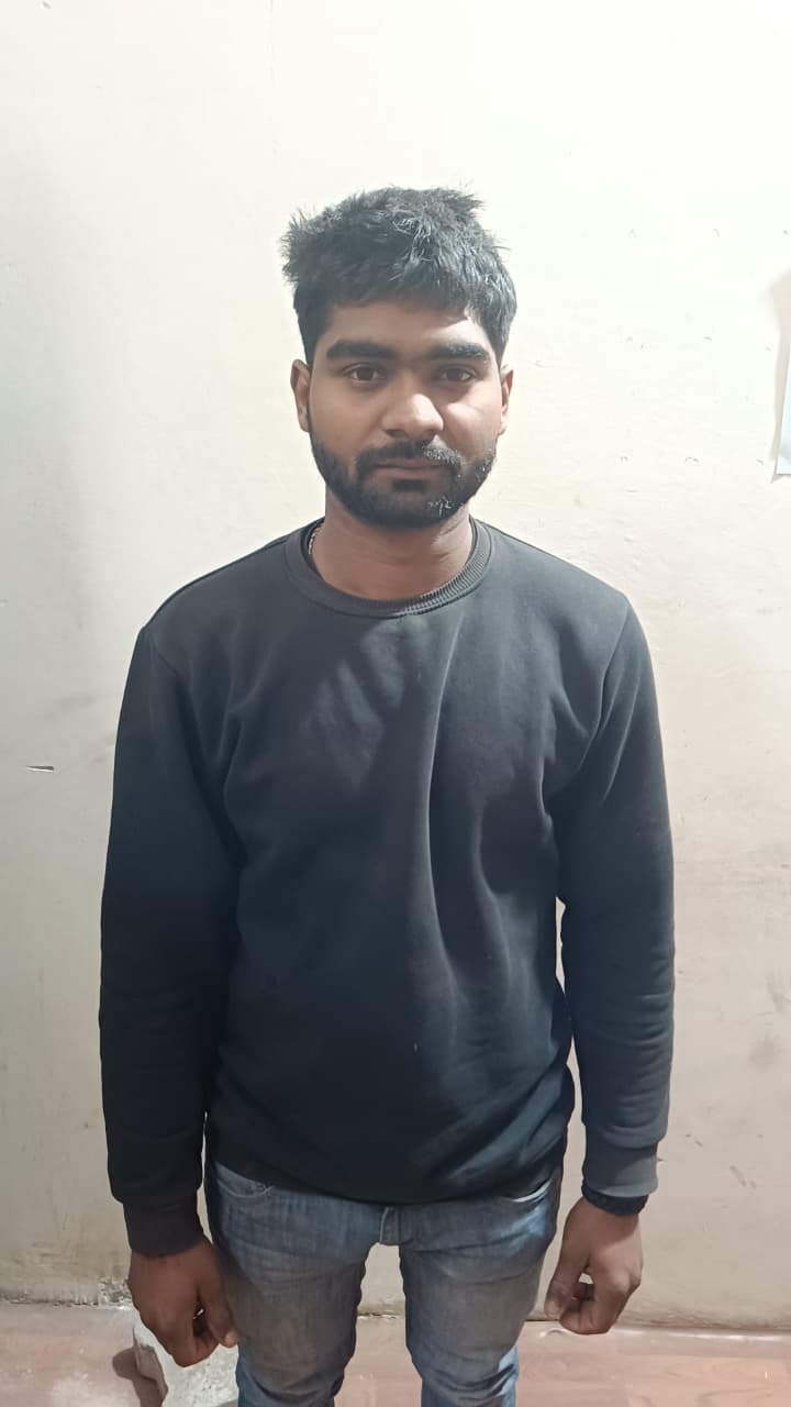 फरीदाबाद पुलिस ने संजय कॉलोनी में अवैध शराब तस्करी के आरोपी को गिरफ्तार किया