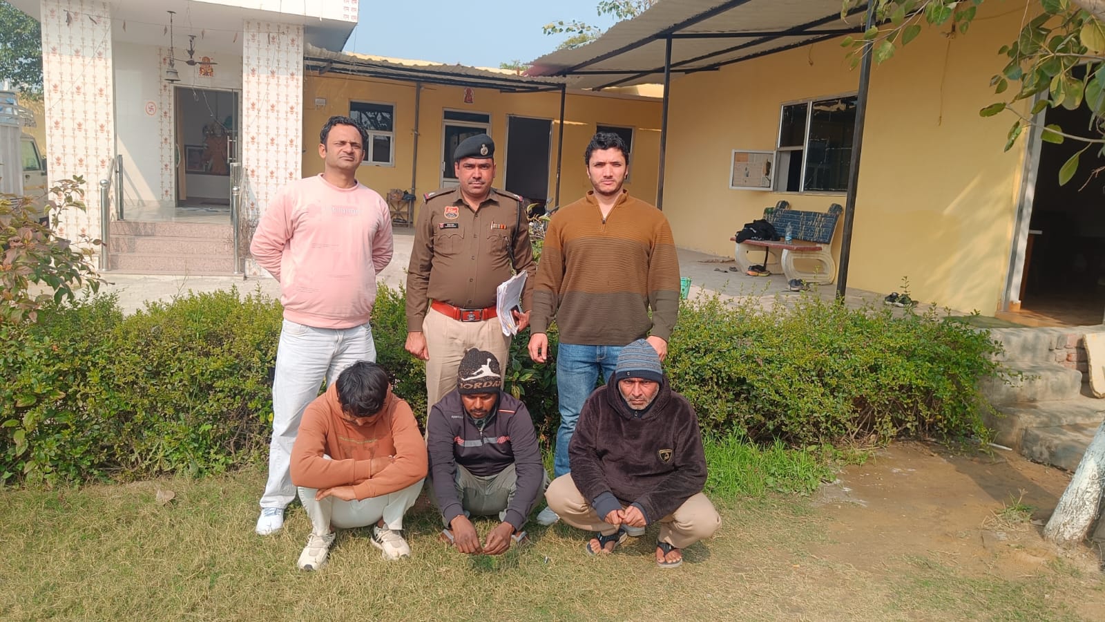 फरीदाबाद पुलिस द्वारा ईको गाड़ी चोरी के आरोप में तीन आरोपियों की गिरफ्तारी