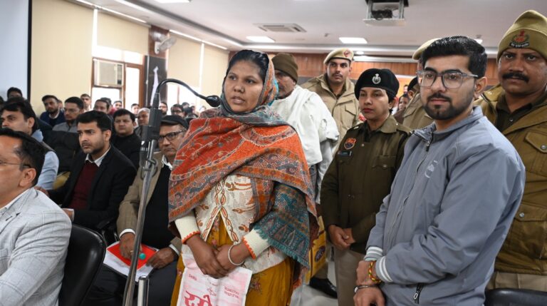 सोनिपत कष्ट निवारण समिति बैठक में उपायुक्त सुशील सारवान