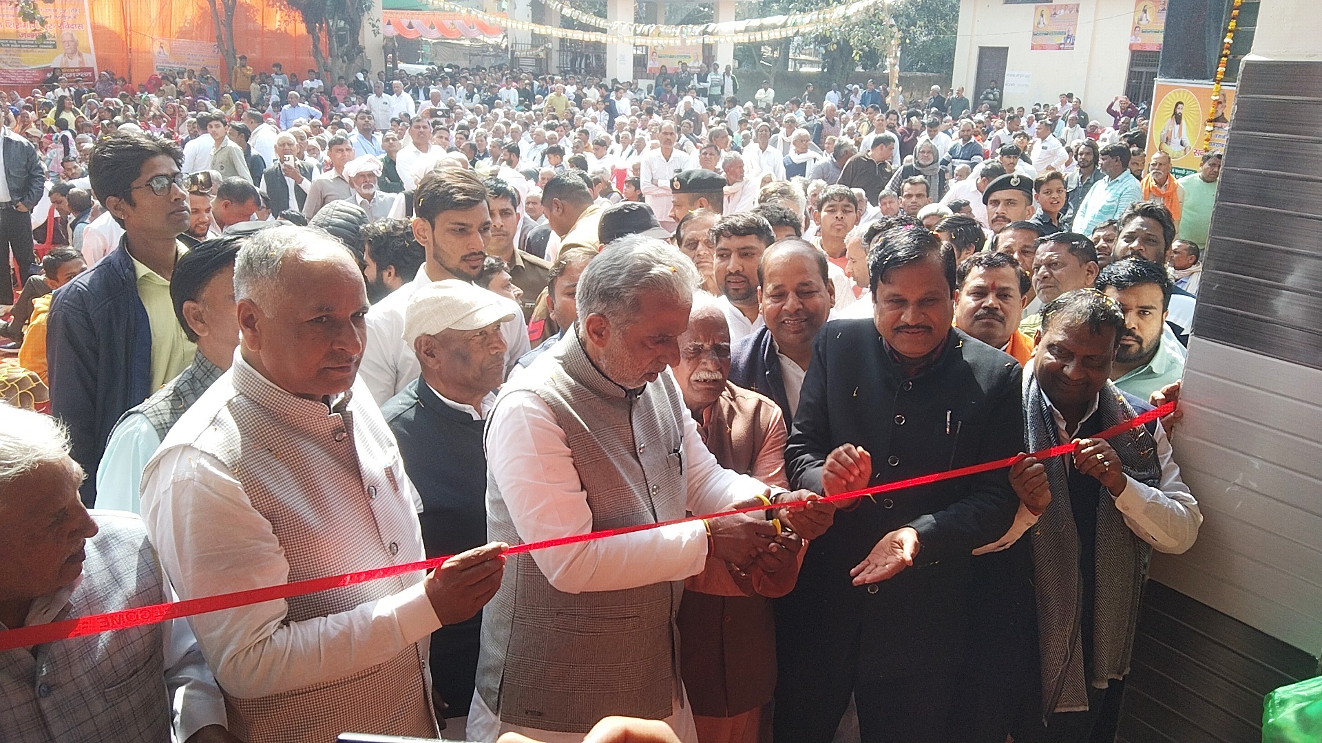 गुरु रविदास जयंती शमशाबाद में कृष्णपाल गुर्जर संबोधित करते हुए