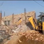 सोनीपत में अवैध कॉलोनियों पर एसएमडीए कार्रवाई के दौरान ध्वस्तीकरण अभियान