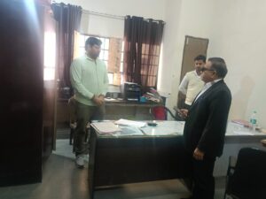 सोनीपत तहसील कार्यालय औचक निरीक्षण में उपायुक्त द्वारा रिकॉर्ड जांच