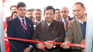 कैबिनेट मंत्री विपुल गोयल द्वारा एक्सिस बैंक शाखा का उद्घाटन