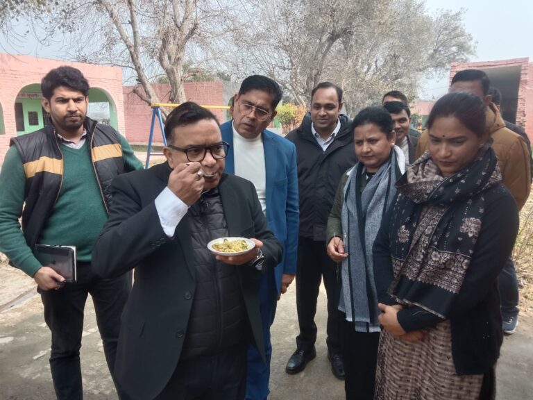 राजकीय प्राइमरी स्कूल बनवासा में प्रोजेक्ट अक्षर का उद्घाटन