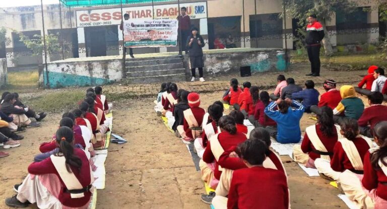 सोनीपत के तिहाड़ बागड़ू स्कूल में बाल विवाह मुक्त भारत अभियान के तहत शपथ ग्रहण