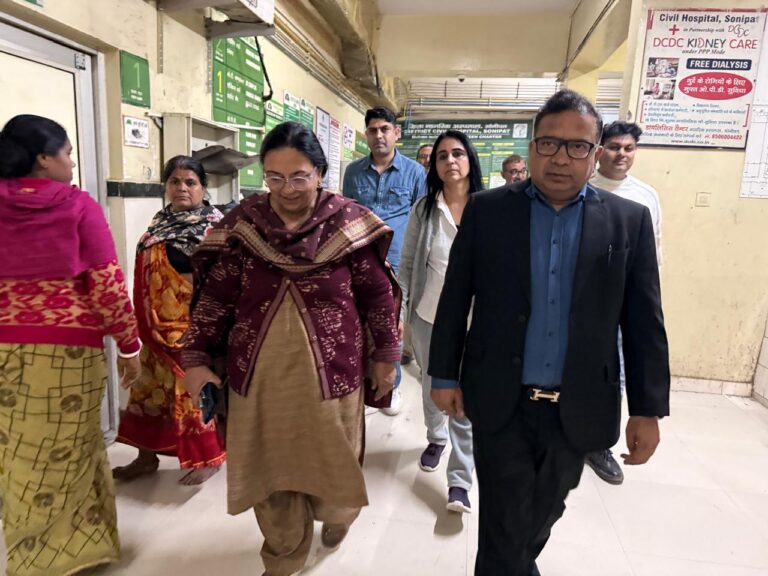 सिविल अस्पताल में उद्घाटन के दौरान डे-केयर कैंसर सेंटर सोनीपत