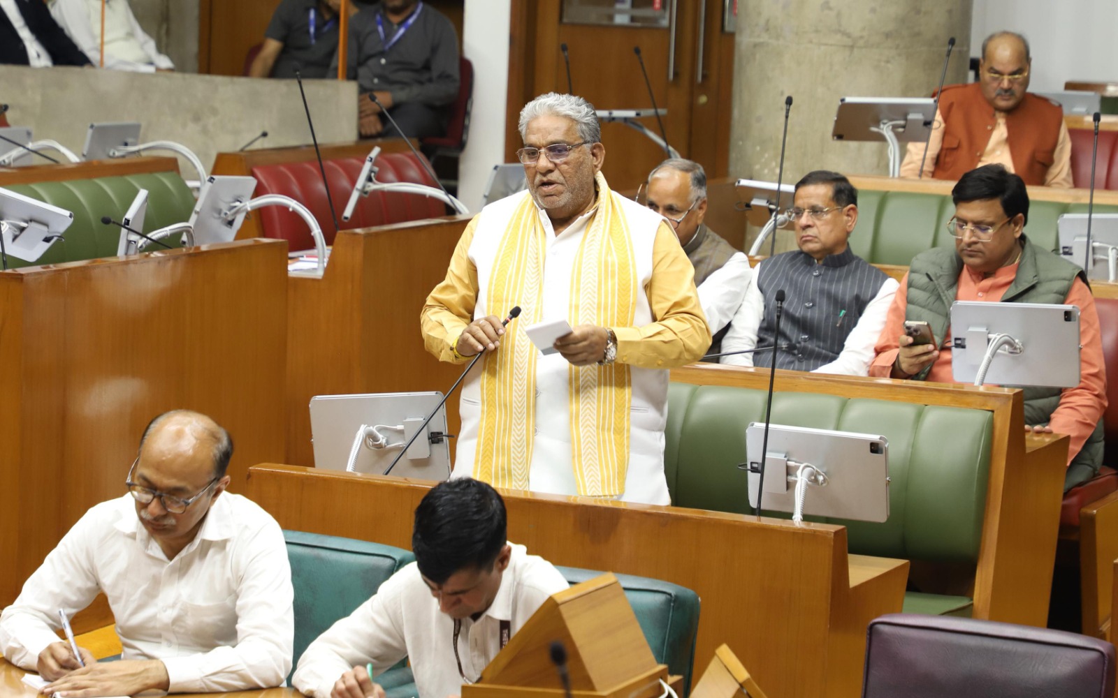 मुख्यमंत्री खेत-खलिहान योजना में खेतों तक पक्का किया गया गौहर मार्ग