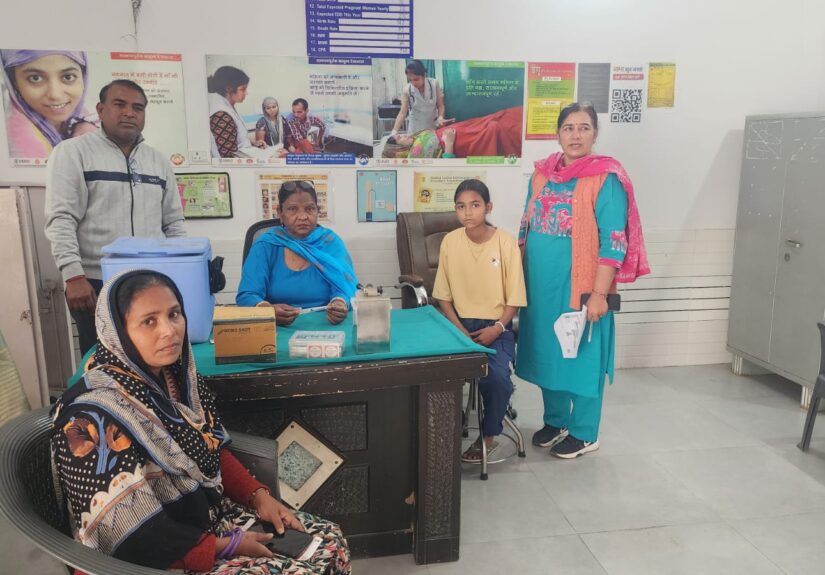 सोनीपत में सर्वाइकल कैंसर टीकाकरण सोनीपत जागरूकता कार्यक्रम में छात्राएं