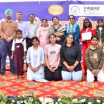 पीएम विश्वकर्मा प्रदर्शनी सोनीपत में प्रदर्शित गोबर से बनी मूर्तियां